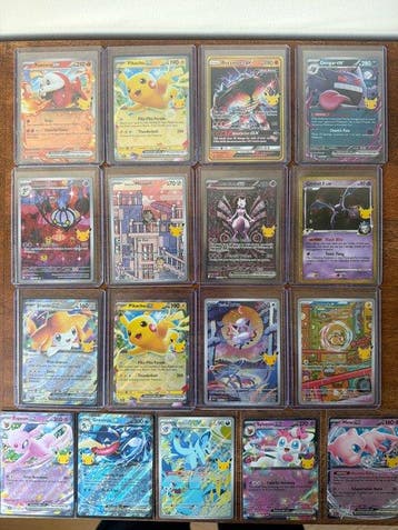 Pokémon - 17 Mixed collection - Various sets, Nieuw