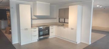 Showmodel landelijke hoekkeuken - 0014, Huis en Inrichting, Keuken | Complete keukens, Ophalen, Hoekkeuken, Nieuw, Crème