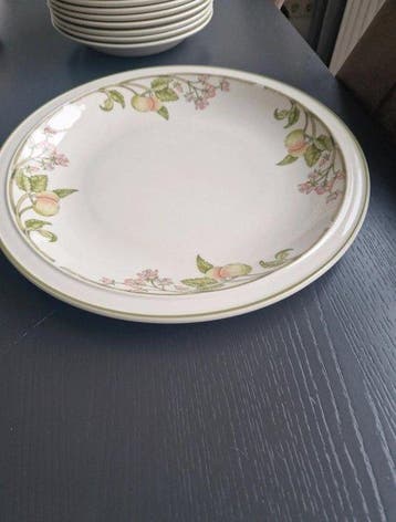 Wedgwood - Tafelservies (69) - Wild Apple - Aardewerk -