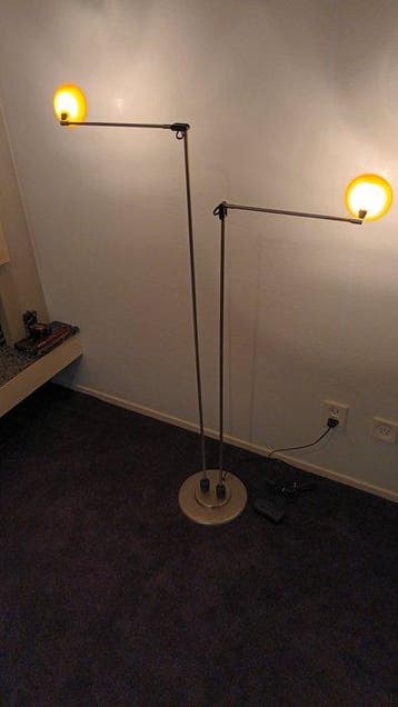 POLA - Swingarm vloerlamp - two**light - Staal - traploos