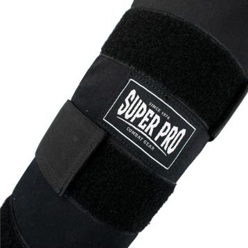 Super Pro Combat Gear Scheenbeschermer Savior Zwart/Wit, Ophalen of Verzenden, Zo goed als nieuw