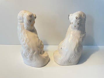 Figuur - Pair of seated spaniel dog figurines (2) -