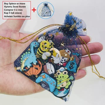 Grappige Schoendecoraties voor Crocs: Charms met Frisse Desi