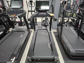 Life Fitness Integrity+ Loopband, Nieuw