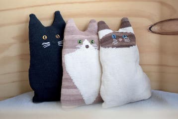 Breipatroon Kattenkussens - schattige knuffelkatten in 3 v, Ophalen of Verzenden, Nieuw