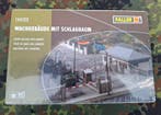 FALLER - Diorama Wachgebäude mit Schlagbaum /, Hobby en Vrije tijd, Modeltreinen | H0, Nieuw