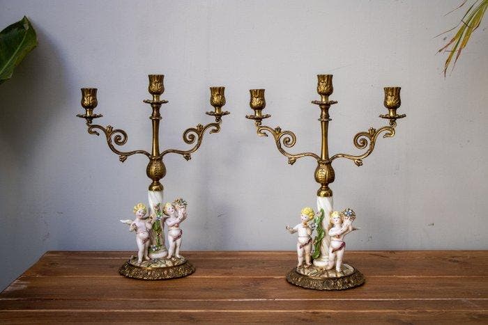 Kaarsenhouder drie-licht handgeschilderde gevleugelde, Antiek en Kunst, Curiosa en Brocante