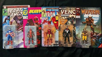 Marvel pocket cover - Toy Sapiens Hot Toys Japan BUNDLE -