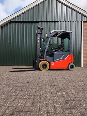 Toyota 8FBMKT25 Elektrische Heftruck BJ2017 Triple Sideshift, Heftruck, Ophalen of Verzenden, Toyota, Elektrisch