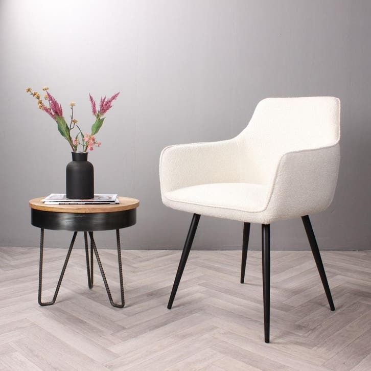 Eetkamerstoel met armleuning | Boucle | Wit | DS4U Ravi, Huis en Inrichting, Stoelen, Wit, Nieuw, Ophalen of Verzenden