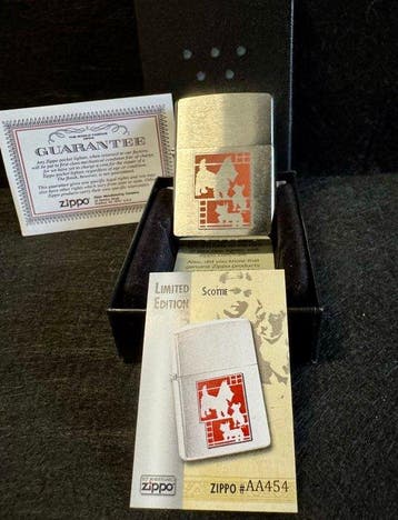 Zippo - Zippo Scottie Dog - Brushed Chrome (Limited Edition), Verzamelen, Nieuw