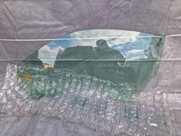 Snelheidsglas voorzijde links Ferrari 296 GTS 43R-01351, Verzenden, Gebruikt