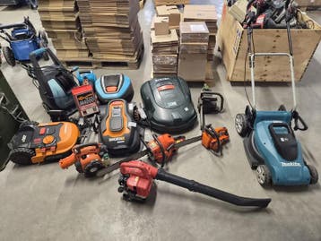 Ca. 13x Tuin benodigdheden, O.a. Makita, Worx, Husqvarna, Nieuw