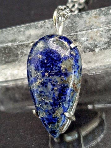 Sieraad Nefertiti ambachtelijk met lapis lazuli