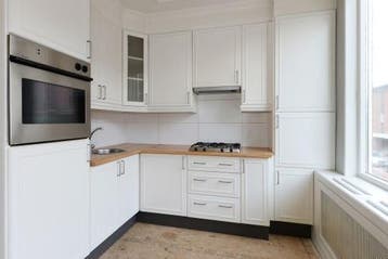 Te Huur 3 Appartement Pluvierstraat In Den Haag, Huizen en Kamers, Huizen te huur, Den Haag, Den Haag, Direct bij eigenaar, Appartement