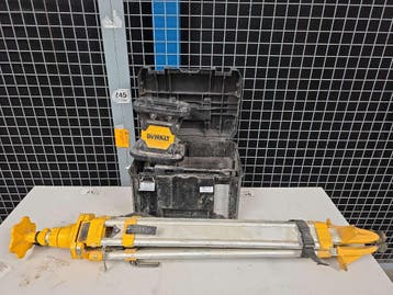 Rotatielaser met statief Dewalt DCE079G DE0735-XJ, Nieuw