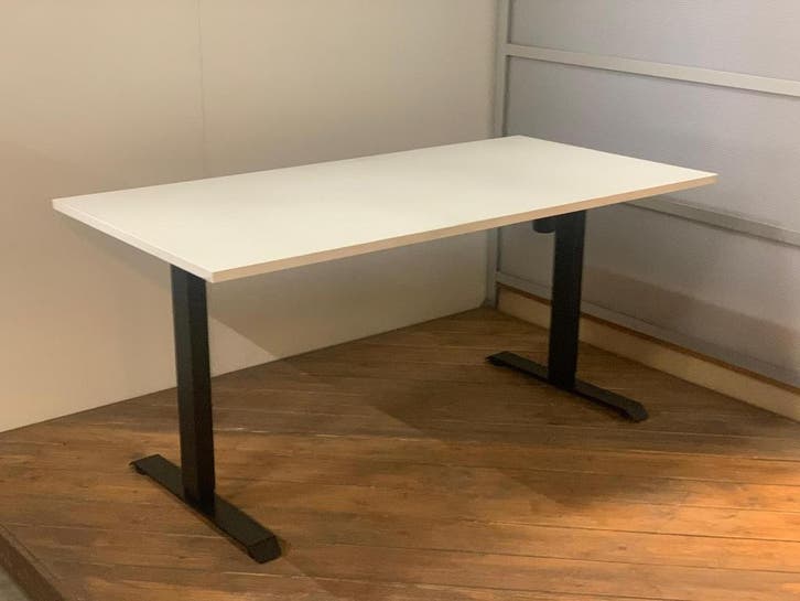 Nieuw Zwart Zit Sta Bureau - 200 x 80 cm - Actiemodel Ferbox, Huis en Inrichting, Bureaus, Nieuw, Elektrisch, In hoogte verstelbaar