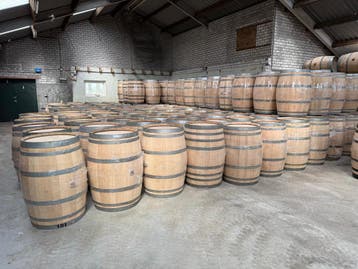 20 stuks wijnvaten 225L - groothandel - gezandstraald, 150 liter of meer, Ophalen, Nieuw, Hout