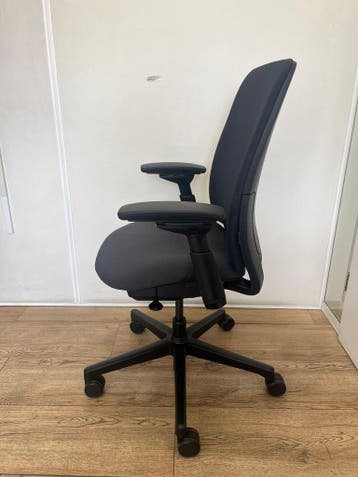 Steelcase Amia x Leap V2 - Ergonomische Bureaustoel, Verzenden, Zwart, Zo goed als nieuw, Bureaustoel