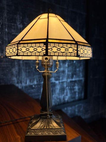 Style Tiffany - Tafellamp - in de geest van Art Deco uit de, Antiek en Kunst