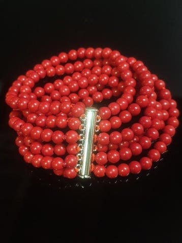 Rode koraal, 6 rijen, 6 mm kralen - Armband