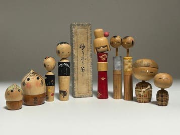 Vintage Japanse Kokeshi-collectie – 9 houten popjes