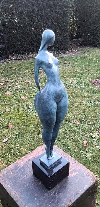 sculptuur, groot formaat vrouwelijk schoon - 72 cm -
