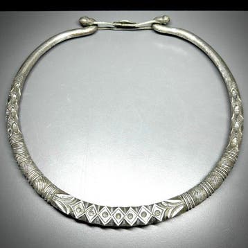 GEEN RESERVE - ANTIEKE INDIË / NEPAL THARU ZILVER HANSULI, Antiek en Kunst