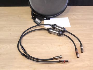Shunyata Research Sigma V1 high end audio interconnects XLR, Ophalen of Verzenden, Gebruikt, Overige kabels