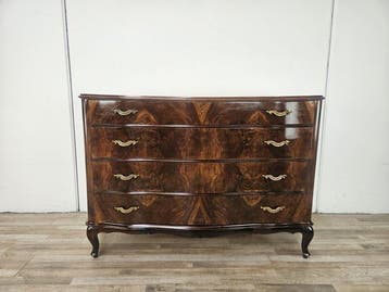 Commode - Chippendale-kommode van walnotenburlhout uit de