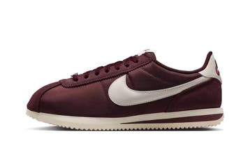 Nike Cortez Textile Burgundy Crush Sail (W), Nieuw