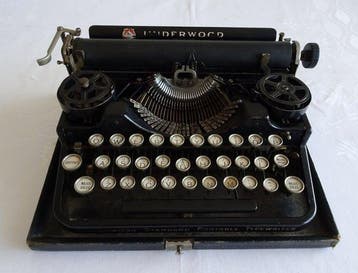 Underwood Portable - Set van 2 vintage Emsa etagères /