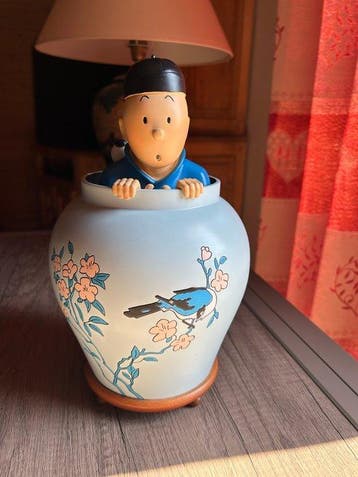 Tintin Potiche Le Lotus Bleu 28 cm, Nieuw