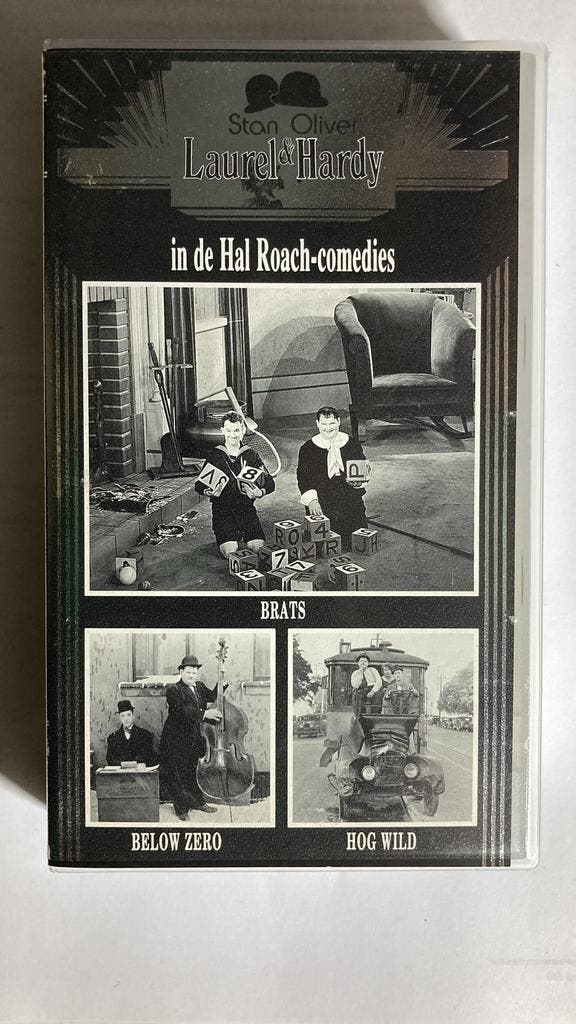 LAUREL & HARDY IN DE HAL ROACH-COMEDIES BRATS / BELOW ZERO /, Cd's en Dvd's, VHS | Film, Gebruikt, Verzenden