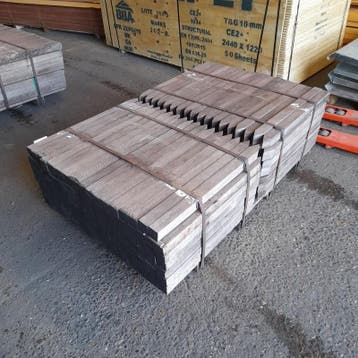 Ca. 252x Hardhouten paal, 5 x 5 x 75 cm, Nieuw