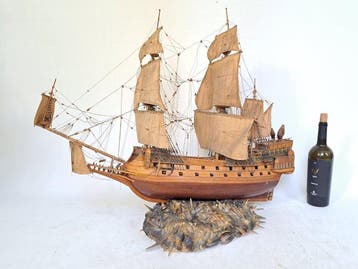 Modelschip - Zeilschip - Franse linieschip La Couronne, Nieuw