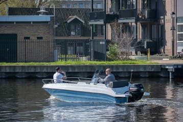 Giant sport 475 - sportieve consoleboot, Watersport en Boten, Viertaktmotor, Nieuw, Buitenboordmotor, Polyester