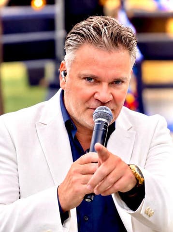 Zanger entertainer Hollands betaalbaar volkszanger drive in, Dj