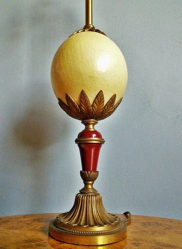 Lamp - Bronzen struisvogellamp met klassieke ornamentiek -