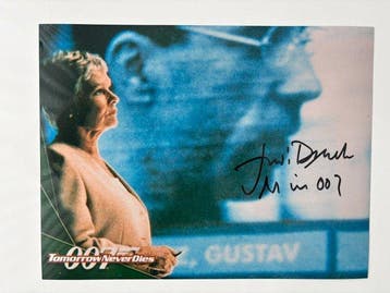 James Bond 007: Tomorrow Never Dies - Dame Judi Dench as M, Nieuw