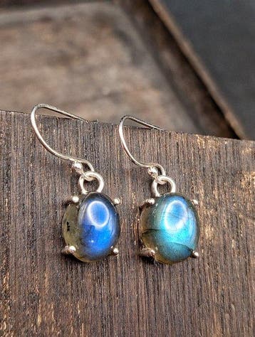 Oorbellen met haak van 925 zilver met blauwe labradoriet,