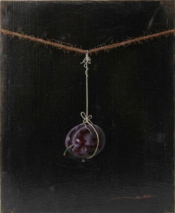 Javier Mulio (1957) - Bodegón con ciruela suspendida