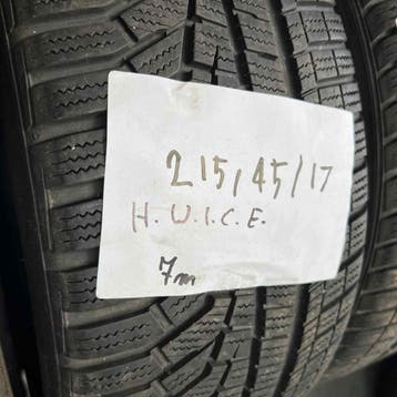 2 x Hankook Winter i*cept evo 215-45-17 Winterbanden 7mm, 17 inch, Band(en), Personenwagen, Gebruikt