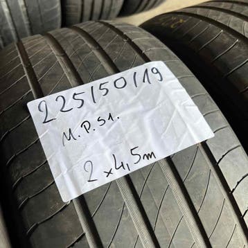 2 x Michelin 225-50-19 Zomerbanden 4,5mm, Auto-onderdelen, 19 inch, Gebruikt, Ophalen of Verzenden, Band(en)