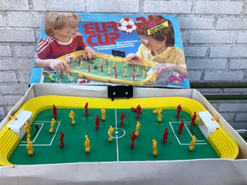 2 vintage complete voetbal spelen in originele doos, Ophalen
