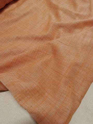 Pregiato ed elegante taglio di tessuto vintage in misto lino
