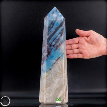 Trolleit-obelisk uit Brazilië – Majestueus natuurkunstwerk