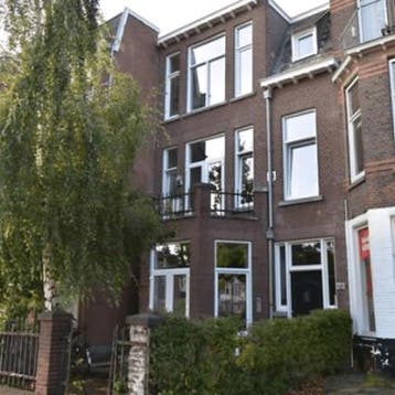 Appartement in Den Haag gevonden voor €1064,- pm, Huizen en Kamers, Huizen te huur, Appartement, Direct bij eigenaar, Den Haag