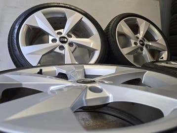 Audi A3 golf Caddy S Line 18inch zomerbanden 5x112 225/40 18, 18 inch, Banden en Velgen, Nieuw, Ophalen of Verzenden