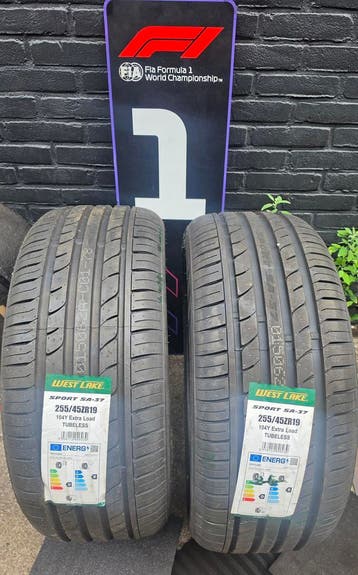 255/45r19 104Y Westlake extra load 2 stuks nieuw, 255 mm, Nieuw, Band(en), Zomerbanden